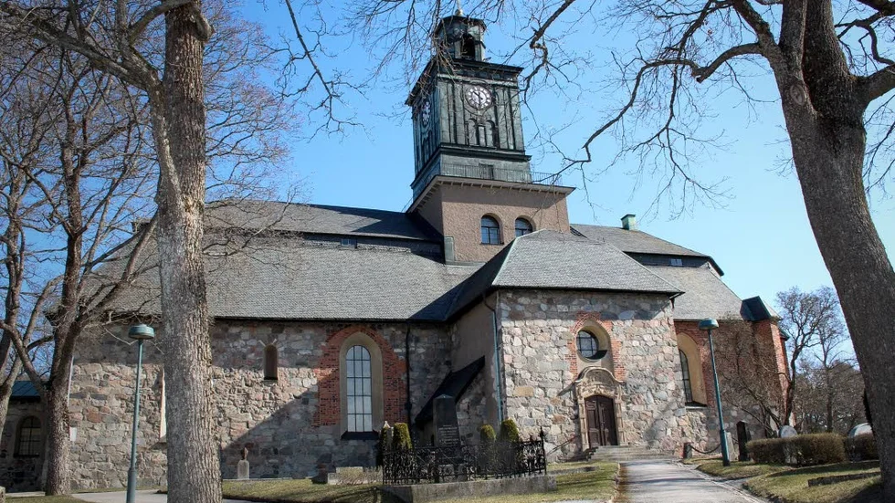 Vårfrukyrkan i Enköping är samtida med katedralen Notre-Dame i Paris. Brandskyddet i Enköpingskyrkan är gott och kontrolleras regelbundet.