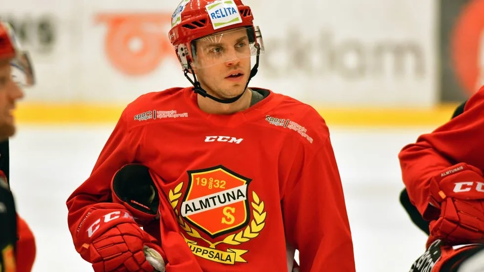 Victor Rollin-Carlsson, här under ett träningspass i Gränbyhallen.