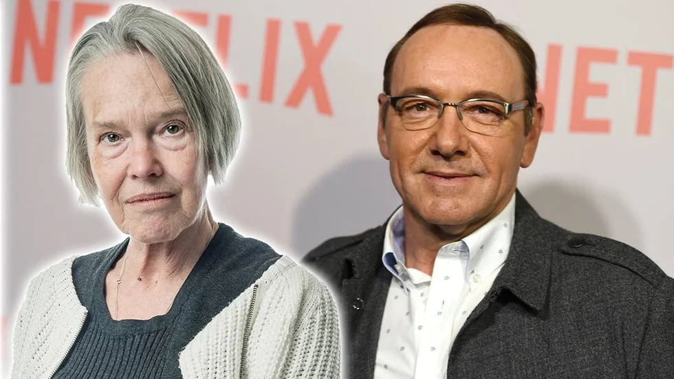 Kevin Spaceys karriär rasade  2017 när en tolv år yngre manlig kollega anklagade honom för ett sexuellt närmande 30 år tidigare, skriver Merete Mazzarella.