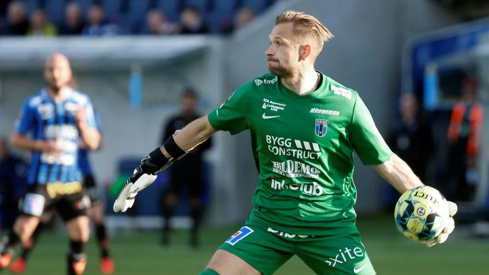 John Alvbåge gjorde debut i tävlingssammanhang för Sirius och fick lämna Studenternas med tre poäng och hållen nolla.