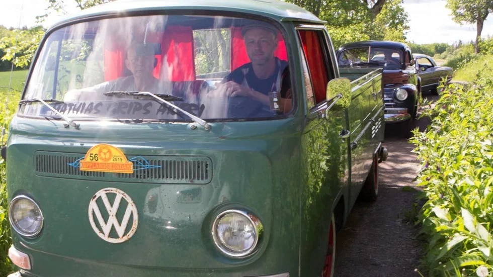 Rickard och Kent Söderström från Knivsta körde med sin gamla VW Typ2 pick-up från 1968.