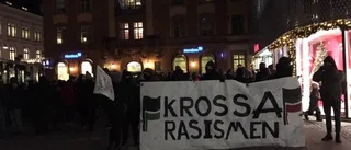 Värdig och bestämd manifestation mitt i julhandeln