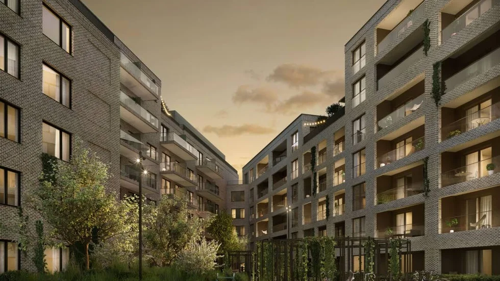 I hörnet Vattholmavägen-Gamla Uppsalagatan, snett mitt emot moskén, byggs 158 nya lägenheter i kvarteret "Block".