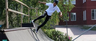 Rullande ramp lockade till skatefest