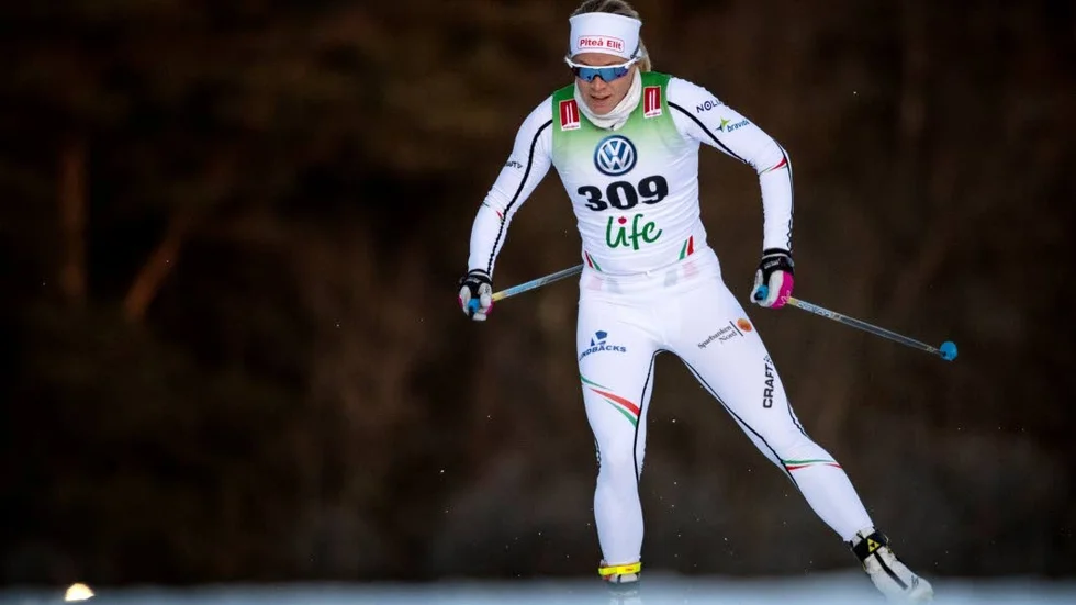 Jennie Öberg inledde säsongen med en 38:e plats i 10 kilometer klassiskt samt en tolfteplats i klassisk sprint i Bruksvallarnas premiär.