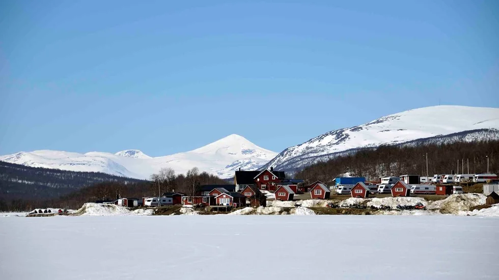 Branden inträffade i stugbyn i Sandvikens fjällgård.