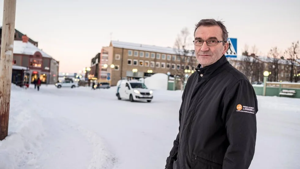 Roger Suup (S) gjorde sitt sista sammanträde som ordförande i Kultur- och Utbildningsnämnden i torsdags. Efter 21 år i nämnden och 19 år som ordförande lämnar han nu över klubban till Annica Henelund (C).