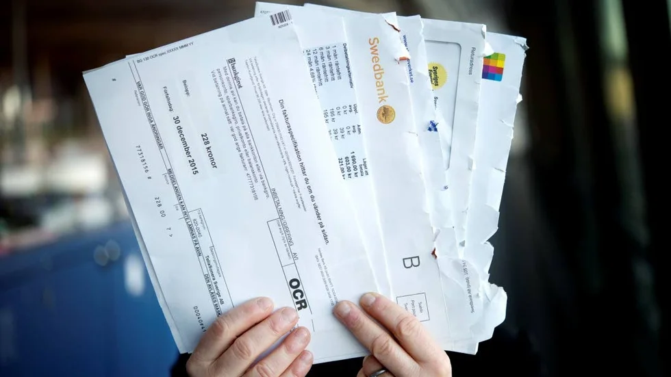 Antal personer som har skulder till kronofogden minskar. Trots det ökar skulderna. ARKIVBILD