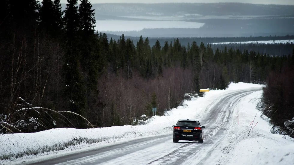 Regeringen bedömer att två objekt får förberedas för byggstart 2027–2029. Ett av dessa är en mötesseparering på E10 mellan Kauppinen–Kiruna. (Arkivbild.)