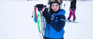 Se upp i backen –  nu är skidskolan igång