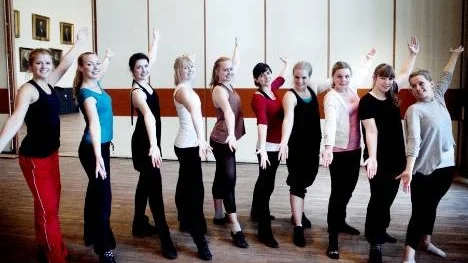 Från vänster Linnéa Johansson, Amelie Barksjö, Elisabeth Hjort, Johanna Fjellander, Jenny Garbergs, Sonja Ghaderi, Erika Nyåkers,Emma Helsing, Henrietta Hindlycke och Anna Hämberg.