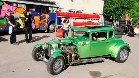En hot rod som fick domarens godkännande och en jeepdunk av programledaren.