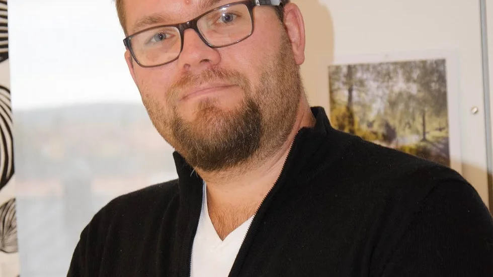Miljöinspektören Joakim Söderström gjorde inspektionen med en kollega på macken.