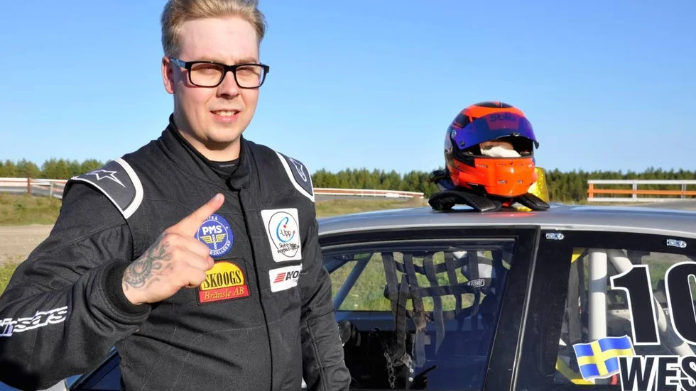 Linus Westman sken i kapp med solen efter att SM-tecknet var säkrat.