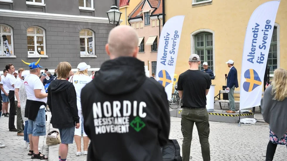 Nazistiska Nordiska motståndsrörelsen närvarade när Alternativ för Sverige hade torgmöte under Almedalsveckan. Undre måndagen är AFS i Luleå och Boden.