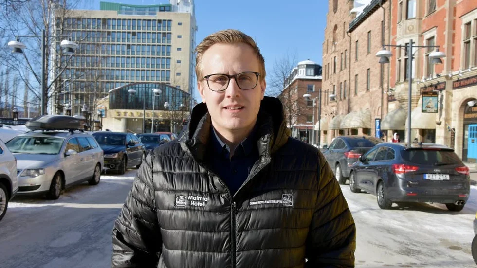 Hotellägaren. Kristoffer Lundström, 34, köpte sitt första hotell när han var 21 år. I dag äger han sju stycken och är norra Sveriges svar på norske Petter Stordalen.