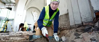 Skatter under kyrkgolvet