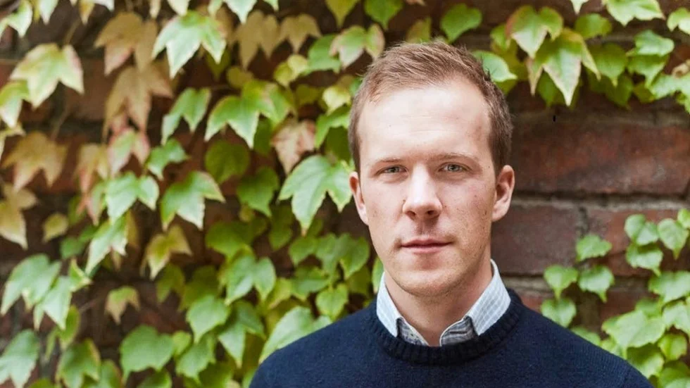 Vänta lite. Nedrustningspolitiken leder till ett moment 22, skriver Benny Lindholm med flera.