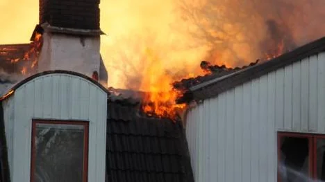 Brand i en villa utanför Uppsala.