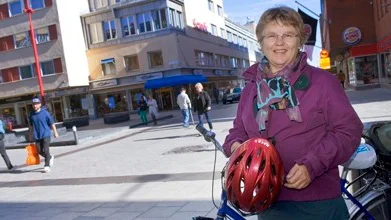 Stina Lindhagen om cykelhjÃ¤lmar.