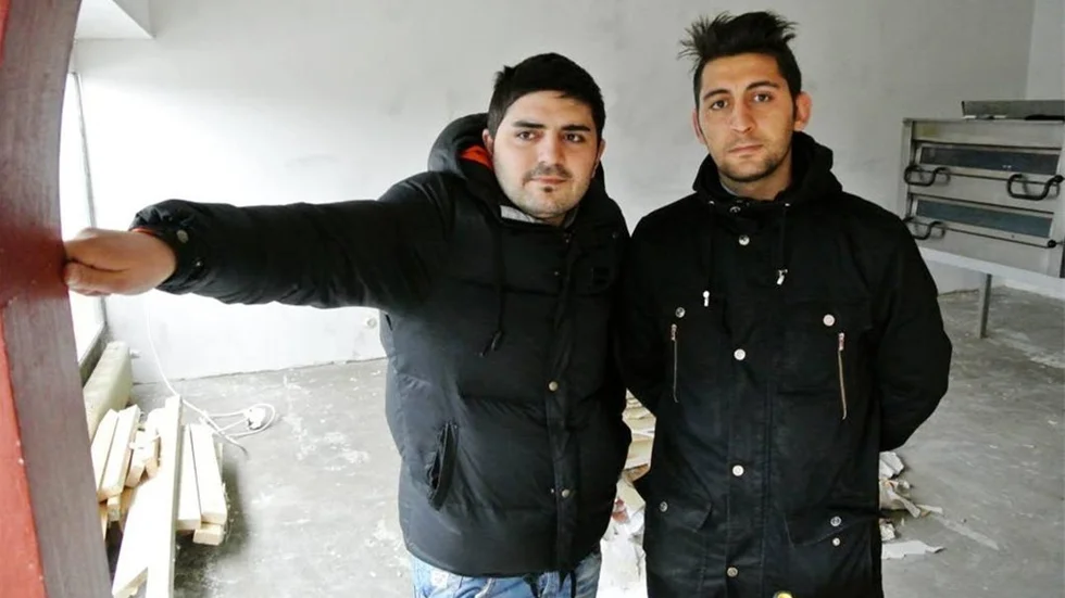 FAMILJEVÄNLIGT. Murat Atilmis vill satsa på familjevänligt i lokalen där han tillsammans med Volkan Turk bygger om för ny pizzeria.