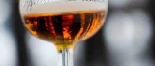 Whiskyn läggs på is