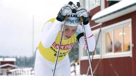Piteå Elits stora skidstjärna Charlotte Kalla är förkyld och missar SM-premiären på onsdag. I värsta fall är hela SM-veckan i fara. (Arkivbild)