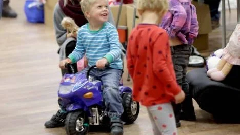4-årige Elliot Tjernqvist hittade en eldriven motorcykel han provkörde. Men en sådan har han redan hemma, förklarade hans mamma.