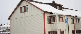 Två familjer har fått flytta
