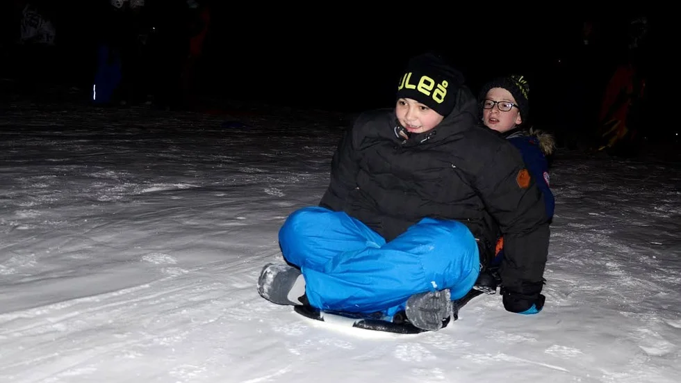 Utbyte. Vincent Aiello och Vincent Hannis från Frankrike provade på att åka pulka under sin utbytesvecka i Luleå.