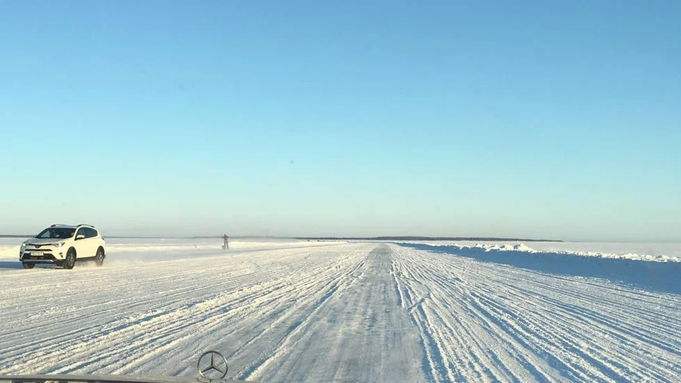 Isvägen till Hindersön är redo för trafik med en maxvikt på tre ton.