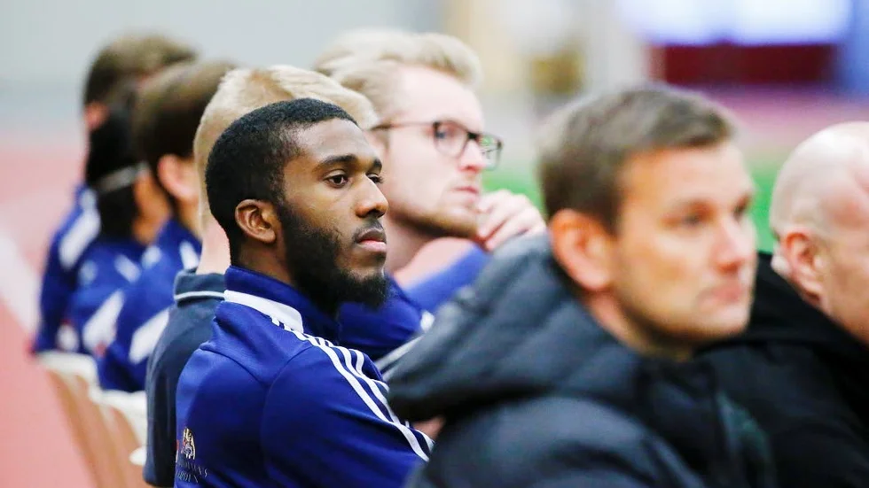 Förlust. Karl Jones (bilden) fick lämna IFK Luleå efter provspel. Nye jamaicanen Shamar Nicholson imponerade inte. Nu hoppas IFK på Joel Rajalakso, Öster.