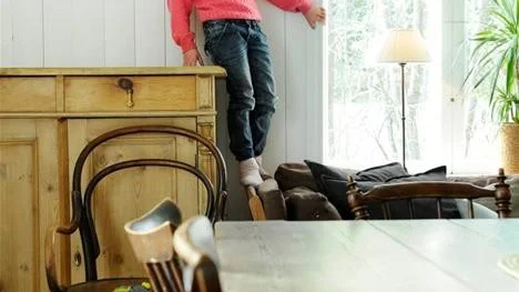 I flera års tid bodde Nellie och henens föräldrar i ett annat hus i Ale även om de tillbringade all ledig tid här.