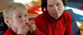 Assistenten tvingas sluta