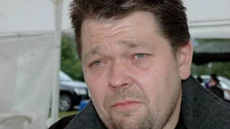 General. Stefan Råman, styrelseordförande i hembygdsföreningen i Vittangi, håller i trådarna under Vittangiveckan. "Det är så otroligt roligt, men hur mycket som helst att göra och den uppskattning som visas lever jag på ändå till jul", säger han. Foto: Annelie Klint Nilsson