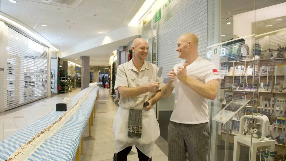 Kalas. Mikael och Krister Kraus är redo att  ta emot gästerna när konditoriet firar sitt 50- års jubileum.