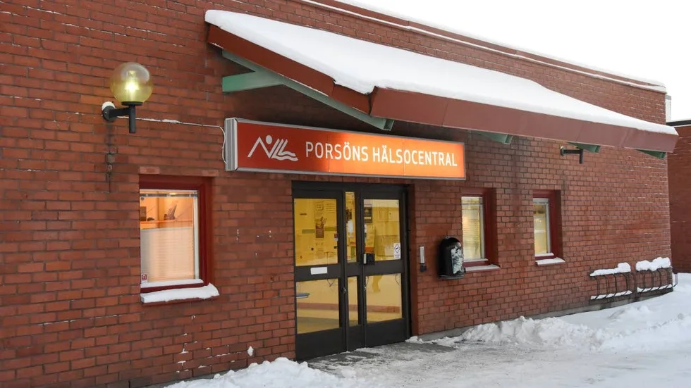Nedläggningshotad. Lösningen på den dåliga arbetsmiljön på Porsöns hälsocentral ser ut att bli att verksamheten läggs ned.