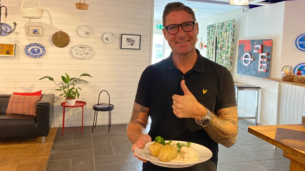 Strängnäsprofilen Peter Bysell gör tummen upp för nyttigare matvanor. Kosten är en del av hans satsning mot att bli svensk veteranmästare i enduro.