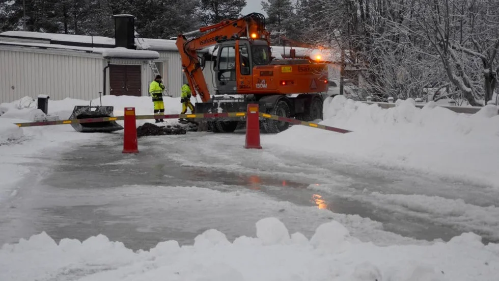Läcka. Här upptäcktes den andra läckan, på Murgatan i östra Malmberget.