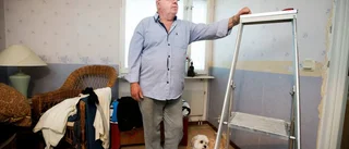 Han fick sluta tapetsera när bofonden försvann