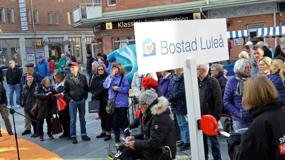 Nyregistrering. Den första oktober var den första dagen att registrera sig till Bostad Luleå. För att behålla sin plats i Lulebos bostadskö måste en registrera sig i det nya systemet innan den 7 juni 2017.