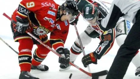 ärligt. Tommi Miettinen låg bakom Johan Ejdepalms 1-0 och var precis som målskytten nöjd med de två domarnas insats.