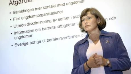 MOBBNING OCH FÖRDOMAR. I de samiska barnens beskrivningar av sina liv framkommer det också att fördomar, mobbning och diskriminering som går att hänföra till deras härkomst fortfarande förkommer i skolan. "De är både ilskna och lite uppgivna när det gäller det här", säger barnombudsmannen Lena Nyberg.
