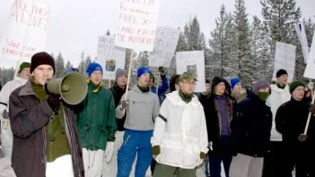 DEMONSTRATION. En demonstration som urartar var en del i det övningsscenario som pågick i Jokkmokk på tisdagen.