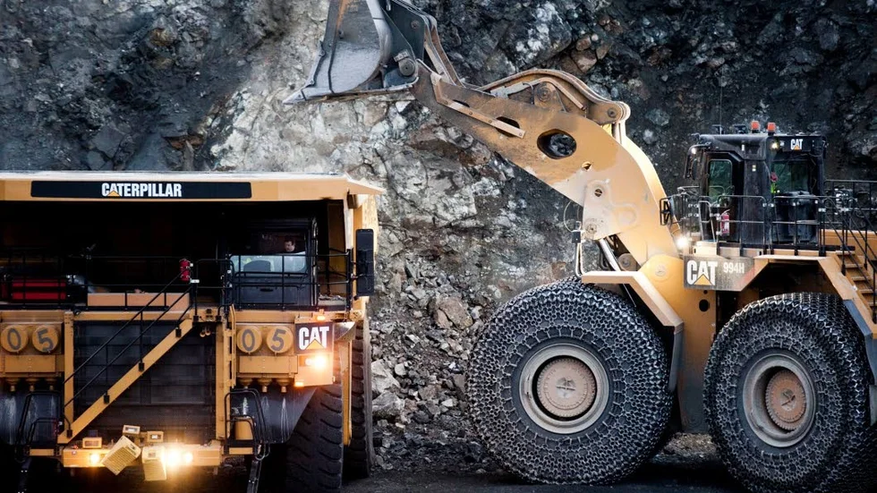 Northland Resources sparar rejält och har gjort omstruktureringar bland personalen. Nu hoppas man kunna klara sig genom både rekonstruktion av företaget och en period med lågt järnmalmspris.