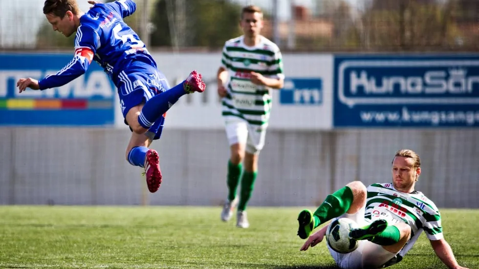 Föll. Kalle Norrbins IFK Luleå åkte på säsongens första förlust borta mot nykomlingen Huddinge.