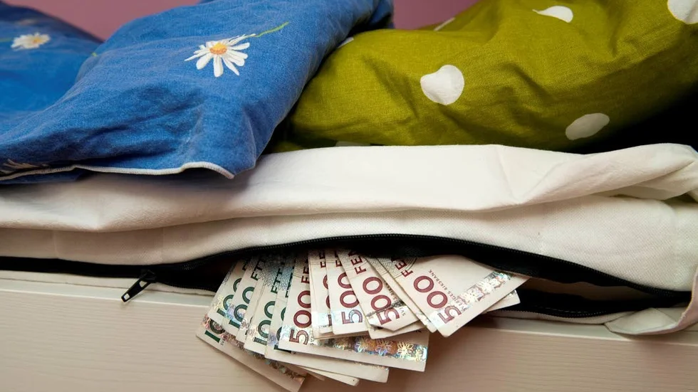 Nollränta. Bankerna uppmuntrar inte till sparande med sin nollräntepolitik. Det är lika olönsamt som att ha pengarna i madrassen. Foto: Jonas Ekströmer/TT