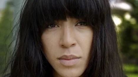 Svenska Loreen är favorit till vinsten i schlager-EM. "Jag tar det med en nypa salt", säger sångerskan.