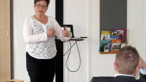 Britt Nilsson uppmanade kvinnor att inte skämmas för att ta betalt, när hon berättade om projektet som ska få kvinnliga företagare att växa.