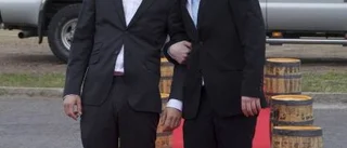 Hoppfulla studenter på bal